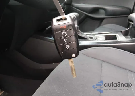 2020 Kia Sorento 3.3L Lx z USA, uszkodzony, nr VIN 5XYPG4A52LG611822